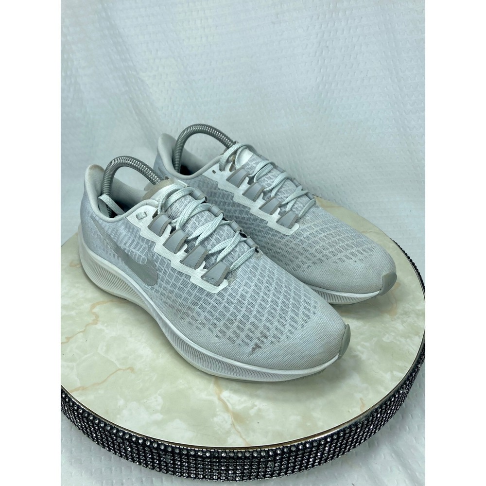 Nike Air Zoom Pegasus 37 Running Shoes Womens 9 Grey White Sporty Gym Sneakers
